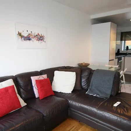 Apartment Quarter Short Lets - Harbourside 2 Bed